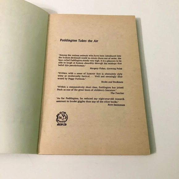 Vtg 1974 Paddington Bear  Takes The Air Armada Lion Book Paperback Michael Bond - Picture 8 of 16